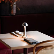 Lucen™ | Drahtlose LED-Tischlampe mit Dimmerfunktion