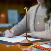 Lixora™ | Kompakte Touchlampe mit Klasse