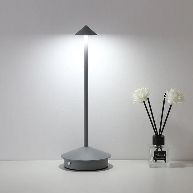 Lixora™ | Kompakte Touchlampe mit Klasse