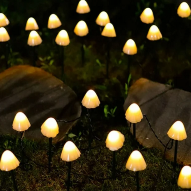 Lunashroom™ | Skandinavische Gartenbeleuchtung