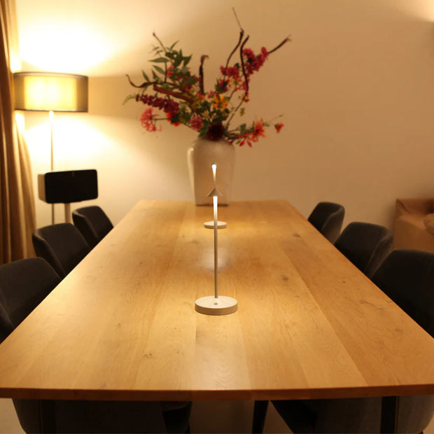 Lixora™ | Kompakte Touchlampe mit Klasse